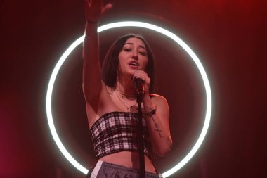Noah Cyrus ilk turnesinde 23 Eylül 2018 'de Orlando Florida' daki Beacham 'da sahne alacak.