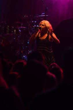 Noah Cyrus ilk turnesinde 23 Eylül 2018 'de Orlando Florida' daki Beacham 'da sahne alacak.