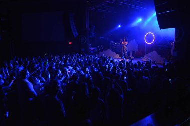 Noah Cyrus ilk turnesinde 23 Eylül 2018 'de Orlando Florida' daki Beacham 'da sahne alacak.