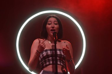 Noah Cyrus ilk turnesinde 23 Eylül 2018 'de Orlando Florida' daki Beacham 'da sahne alacak.