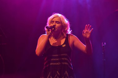 Noah Cyrus ilk turnesinde 23 Eylül 2018 'de Orlando Florida' daki Beacham 'da sahne alacak.