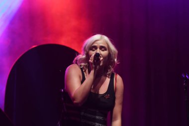 Noah Cyrus ilk turnesinde 23 Eylül 2018 'de Orlando Florida' daki Beacham 'da sahne alacak.