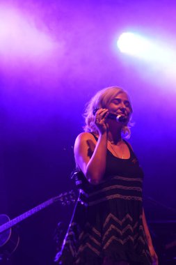 Noah Cyrus ilk turnesinde 23 Eylül 2018 'de Orlando Florida' daki Beacham 'da sahne alacak.