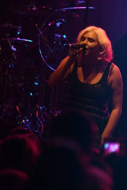 Noah Cyrus ilk turnesinde 23 Eylül 2018 'de Orlando Florida' daki Beacham 'da sahne alacak.