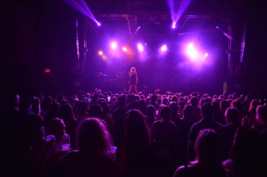 Noah Cyrus ilk turnesinde 23 Eylül 2018 'de Orlando Florida' daki Beacham 'da sahne alacak.