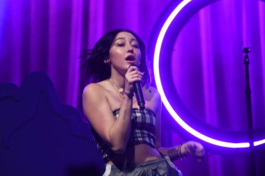 Noah Cyrus ilk turnesinde 23 Eylül 2018 'de Orlando Florida' daki Beacham 'da sahne alacak.