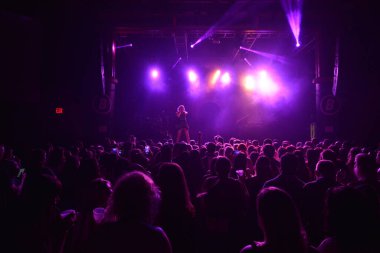 Noah Cyrus ilk turnesinde 23 Eylül 2018 'de Orlando Florida' daki Beacham 'da sahne alacak.
