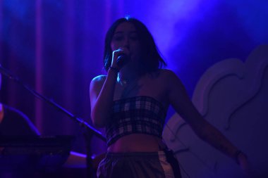 Noah Cyrus ilk turnesinde 23 Eylül 2018 'de Orlando Florida' daki Beacham 'da sahne alacak.