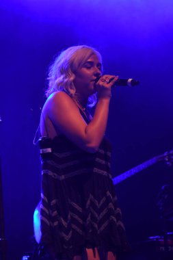 Noah Cyrus ilk turnesinde 23 Eylül 2018 'de Orlando Florida' daki Beacham 'da sahne alacak.