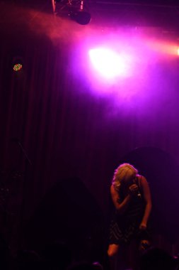 Noah Cyrus ilk turnesinde 23 Eylül 2018 'de Orlando Florida' daki Beacham 'da sahne alacak.