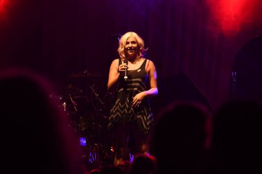 Noah Cyrus ilk turnesinde 23 Eylül 2018 'de Orlando Florida' daki Beacham 'da sahne alacak.