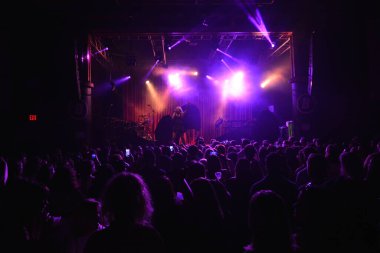 Noah Cyrus ilk turnesinde 23 Eylül 2018 'de Orlando Florida' daki Beacham 'da sahne alacak.