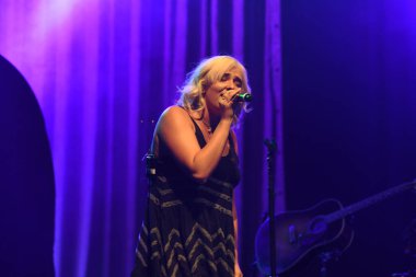 Noah Cyrus ilk turnesinde 23 Eylül 2018 'de Orlando Florida' daki Beacham 'da sahne alacak.