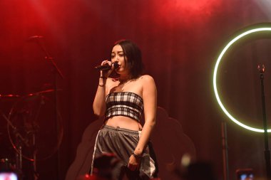 Noah Cyrus ilk turnesinde 23 Eylül 2018 'de Orlando Florida' daki Beacham 'da sahne alacak.