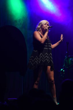 Noah Cyrus ilk turnesinde 23 Eylül 2018 'de Orlando Florida' daki Beacham 'da sahne alacak.