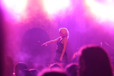 Noah Cyrus ilk turnesinde 23 Eylül 2018 'de Orlando Florida' daki Beacham 'da sahne alacak.