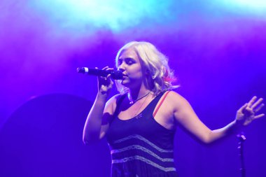 Noah Cyrus ilk turnesinde 23 Eylül 2018 'de Orlando Florida' daki Beacham 'da sahne alacak.