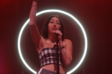 Noah Cyrus ilk turnesinde 23 Eylül 2018 'de Orlando Florida' daki Beacham 'da sahne alacak.