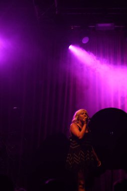 Noah Cyrus ilk turnesinde 23 Eylül 2018 'de Orlando Florida' daki Beacham 'da sahne alacak.