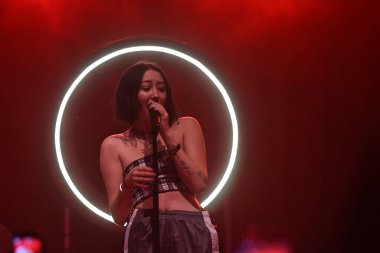 Noah Cyrus ilk turnesinde 23 Eylül 2018 'de Orlando Florida' daki Beacham 'da sahne alacak.