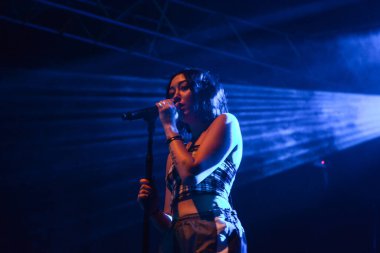 Noah Cyrus ilk turnesinde 23 Eylül 2018 'de Orlando Florida' daki Beacham 'da sahne alacak.