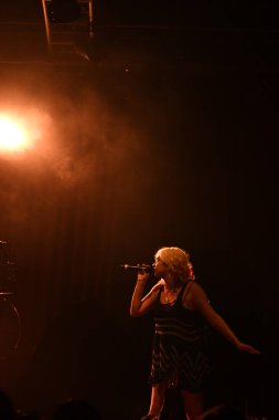 Noah Cyrus ilk turnesinde 23 Eylül 2018 'de Orlando Florida' daki Beacham 'da sahne alacak.