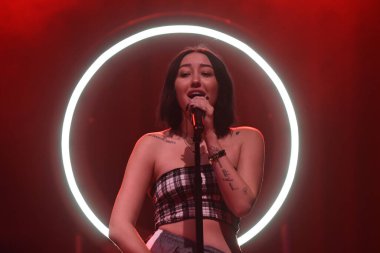 Noah Cyrus ilk turnesinde 23 Eylül 2018 'de Orlando Florida' daki Beacham 'da sahne alacak.