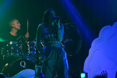 Noah Cyrus ilk turnesinde 23 Eylül 2018 'de Orlando Florida Beacham' da Marty Jean-Louis 'de sahne aldı.