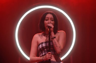 Noah Cyrus ilk turnesinde 23 Eylül 2018 'de Orlando Florida' daki Beacham 'da sahne alacak.