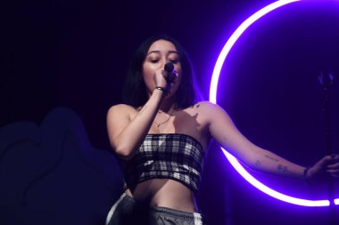 Noah Cyrus ilk turnesinde 23 Eylül 2018 'de Orlando Florida' daki Beacham 'da sahne alacak.