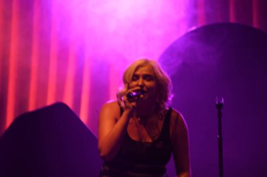 Noah Cyrus ilk turnesinde 23 Eylül 2018 'de Orlando Florida' daki Beacham 'da sahne alacak.