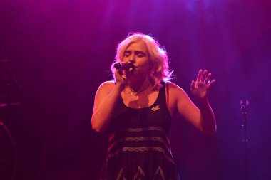 Noah Cyrus ilk turnesinde 23 Eylül 2018 'de Orlando Florida' daki Beacham 'da sahne alacak.