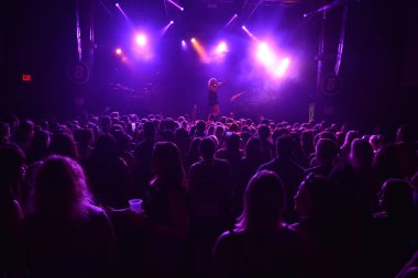 Noah Cyrus ilk turnesinde 23 Eylül 2018 'de Orlando Florida' daki Beacham 'da sahne alacak.