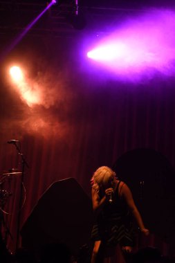 Noah Cyrus ilk turnesinde 23 Eylül 2018 'de Orlando Florida' daki Beacham 'da sahne alacak.