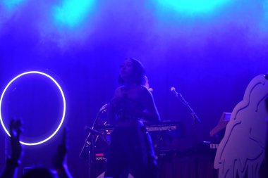 Noah Cyrus ilk turnesinde 23 Eylül 2018 'de Orlando Florida' daki Beacham 'da sahne alacak.