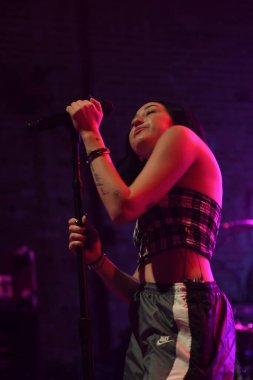 Noah Cyrus ilk turnesinde 23 Eylül 2018 'de Orlando Florida' daki Beacham 'da sahne alacak.
