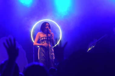 Noah Cyrus ilk turnesinde 23 Eylül 2018 'de Orlando Florida' daki Beacham 'da sahne alacak.