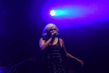 Noah Cyrus ilk turnesinde 23 Eylül 2018 'de Orlando Florida' daki Beacham 'da sahne alacak.