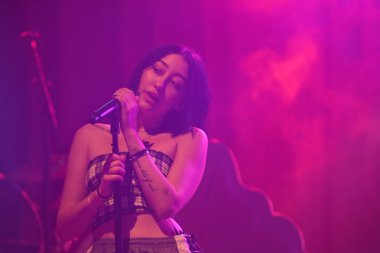Noah Cyrus ilk turnesinde 23 Eylül 2018 'de Orlando Florida' daki Beacham 'da sahne alacak.