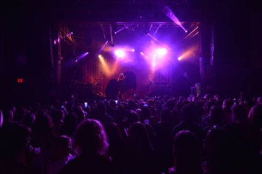 Noah Cyrus ilk turnesinde 23 Eylül 2018 'de Orlando Florida' daki Beacham 'da sahne alacak.