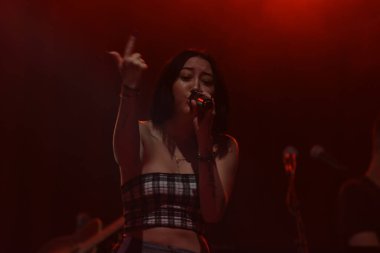 Noah Cyrus ilk turnesinde 23 Eylül 2018 'de Orlando Florida' daki Beacham 'da sahne alacak.