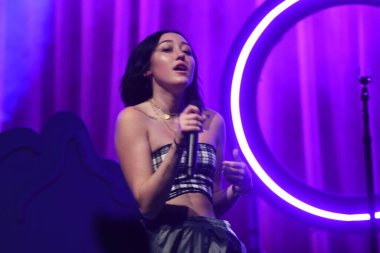 Noah Cyrus ilk turnesinde 23 Eylül 2018 'de Orlando Florida' daki Beacham 'da sahne alacak.