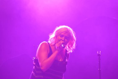 Noah Cyrus ilk turnesinde 23 Eylül 2018 'de Orlando Florida' daki Beacham 'da sahne alacak.