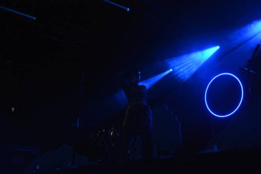 Noah Cyrus ilk turnesinde 23 Eylül 2018 'de Orlando Florida' daki Beacham 'da sahne alacak.