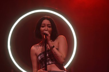 Noah Cyrus ilk turnesinde 23 Eylül 2018 'de Orlando Florida' daki Beacham 'da sahne alacak.