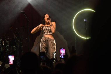 Noah Cyrus ilk turnesinde 23 Eylül 2018 'de Orlando Florida' daki Beacham 'da sahne alacak.