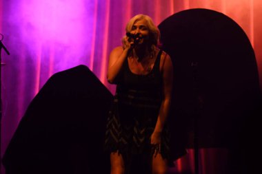 Noah Cyrus ilk turnesinde 23 Eylül 2018 'de Orlando Florida' daki Beacham 'da sahne alacak.