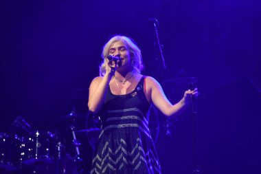 Noah Cyrus ilk turnesinde 23 Eylül 2018 'de Orlando Florida' daki Beacham 'da sahne alacak.