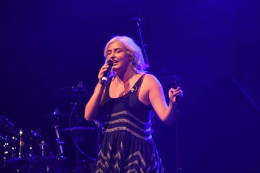 Noah Cyrus ilk turnesinde 23 Eylül 2018 'de Orlando Florida' daki Beacham 'da sahne alacak.