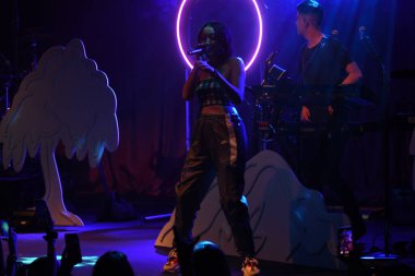 Noah Cyrus ilk turnesinde 23 Eylül 2018 'de Orlando Florida' daki Beacham 'da sahne alacak.